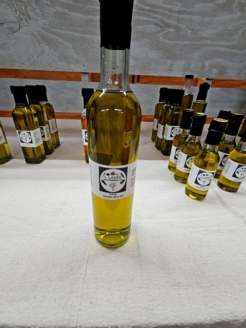 Garlic Olive Lilac Lakes Infused olive oil, 16oz