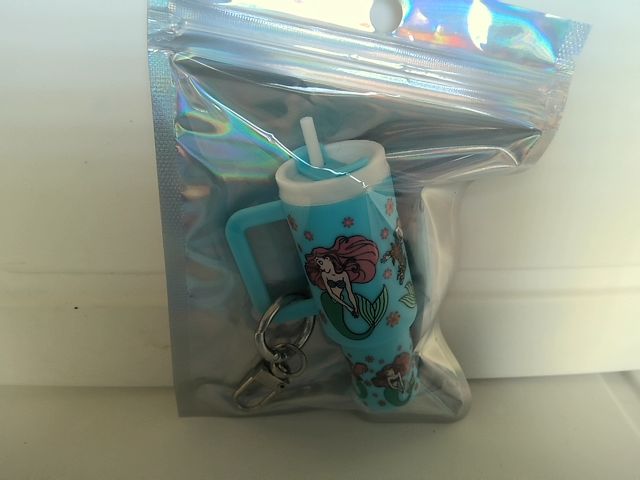 Light Blue Tumbler Keychain Grace's bead Shop